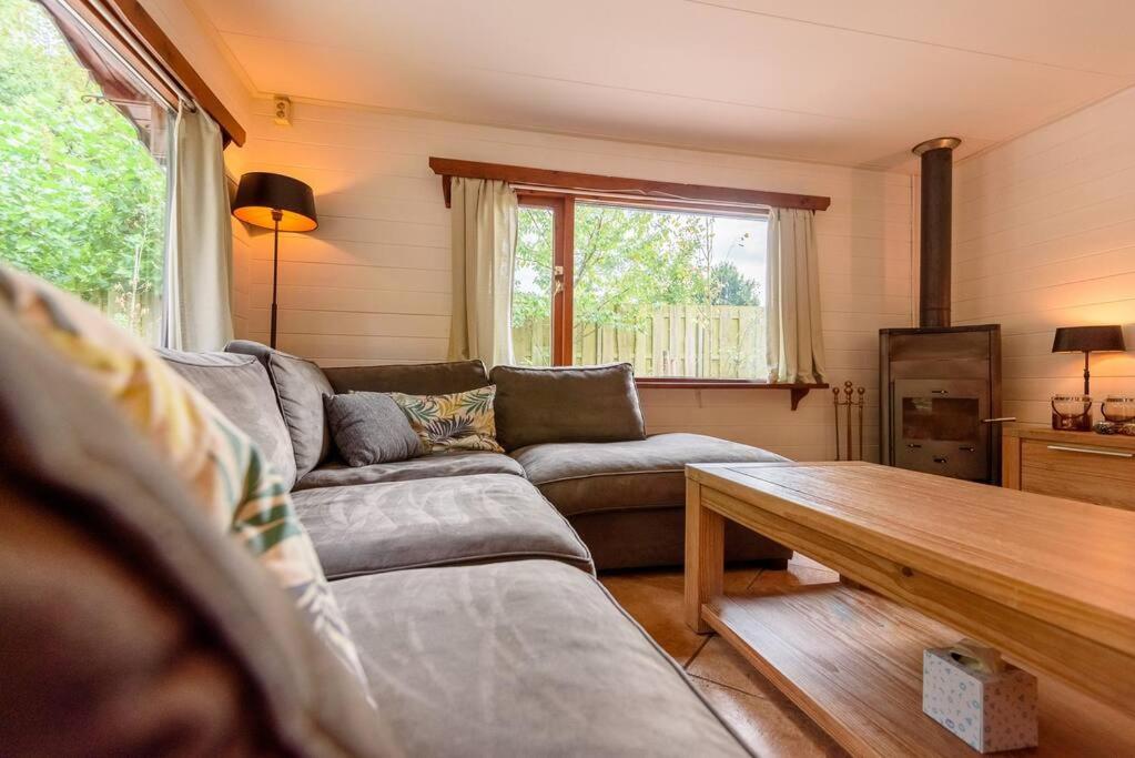 Spacious Wooden Cottage With Infra-Red Sauna At Veluwe Putten Extérieur photo