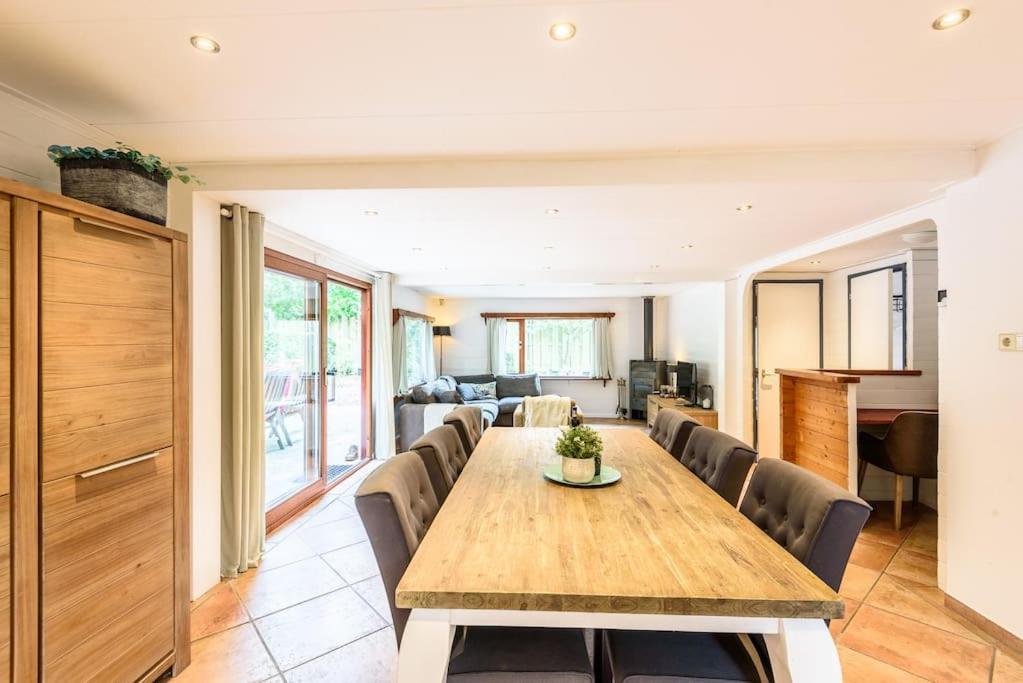 Spacious Wooden Cottage With Infra-Red Sauna At Veluwe Putten Extérieur photo